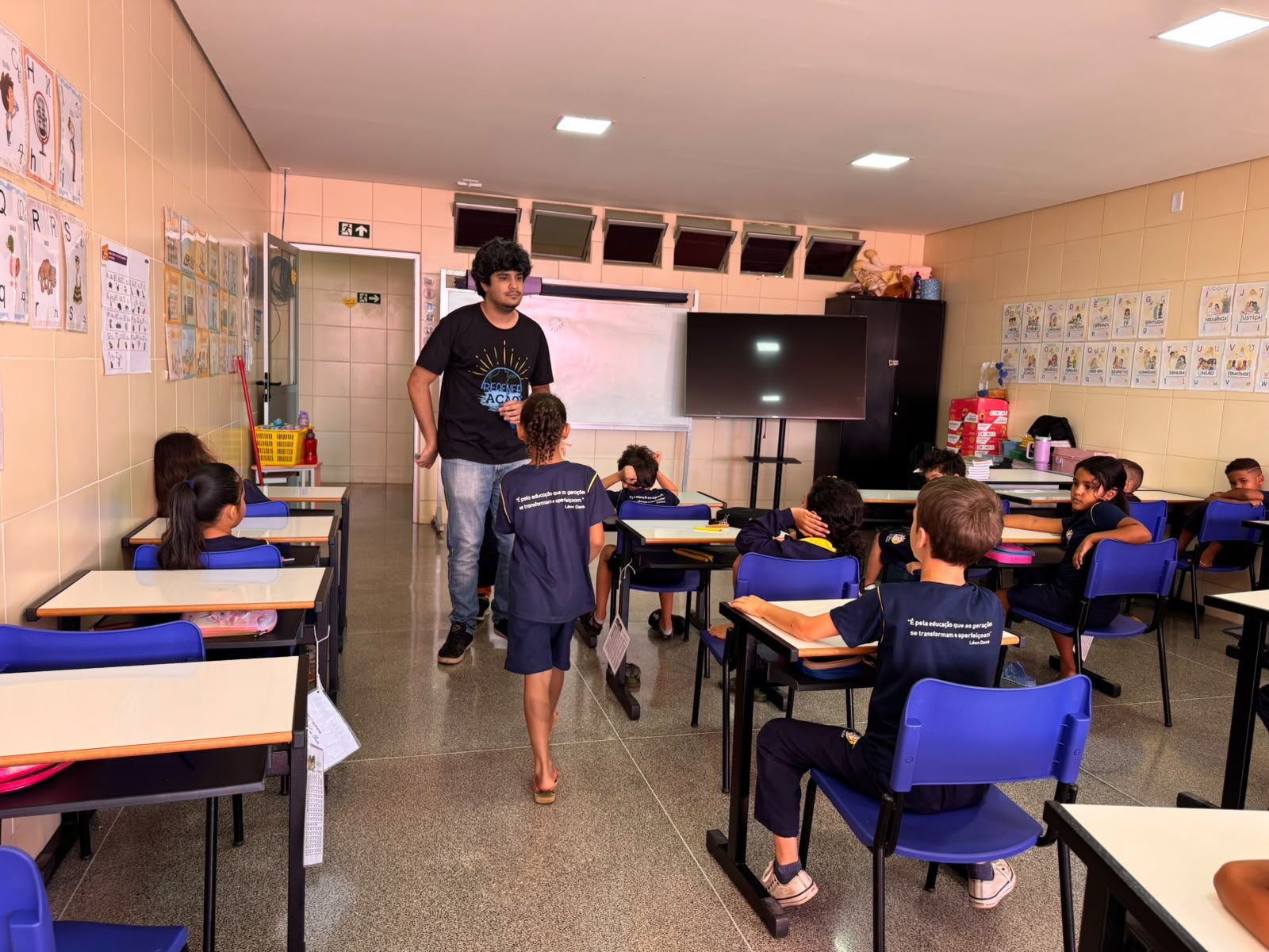 Sala de aula em grupo